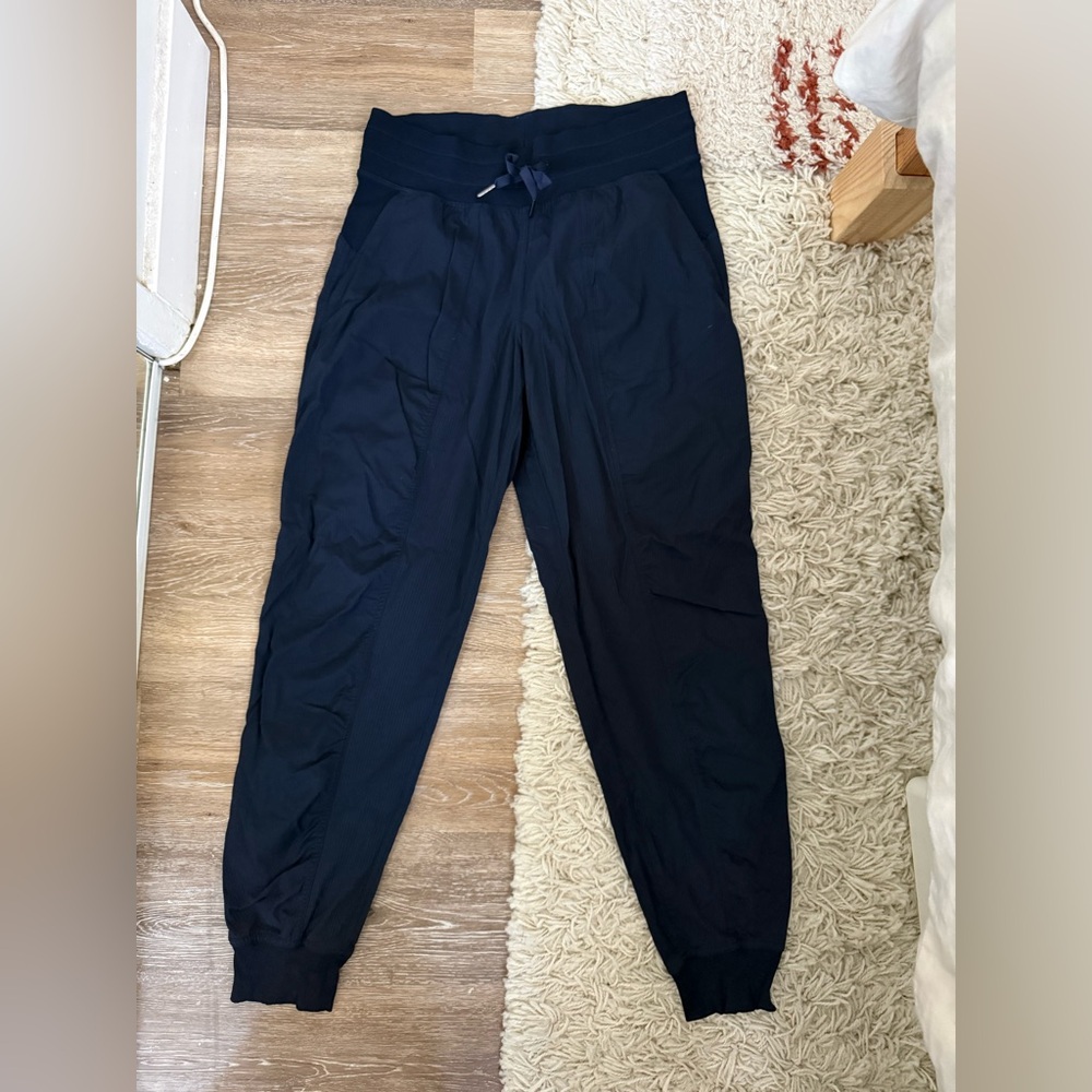 Lululemon Jogger Pants size 6